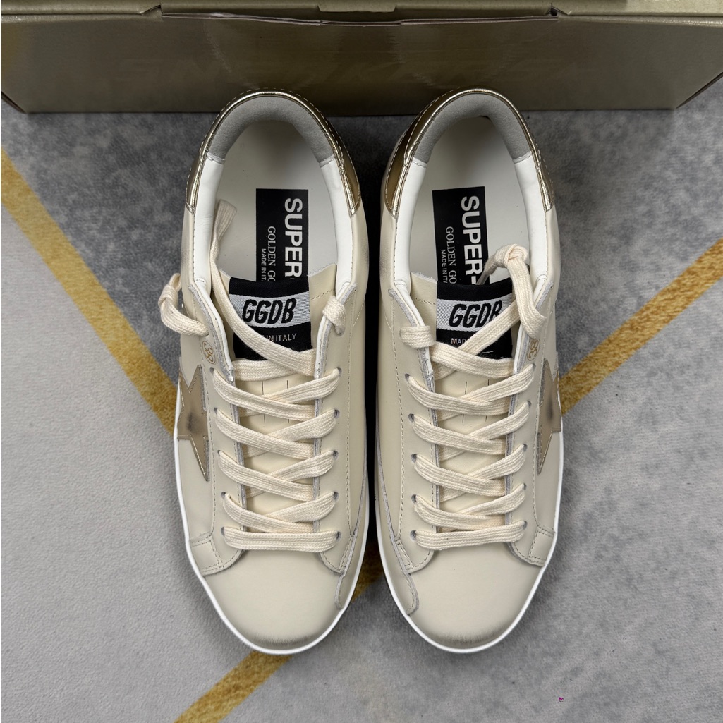 Golden Goose Cream Low-Top Sneakers With Gold Star